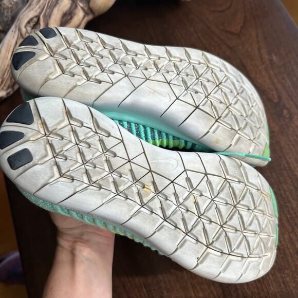 Nike Free Rn Flyknit Green Glow Women’s Size 8 - Picture 8 of 8